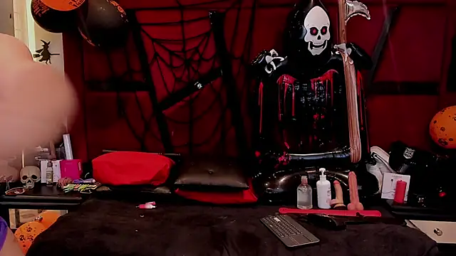 Snapshot of AmbarMonroe chatting on 11/02/25, 11:45 AmbarMonroe online show from 11/02/25, 11:45