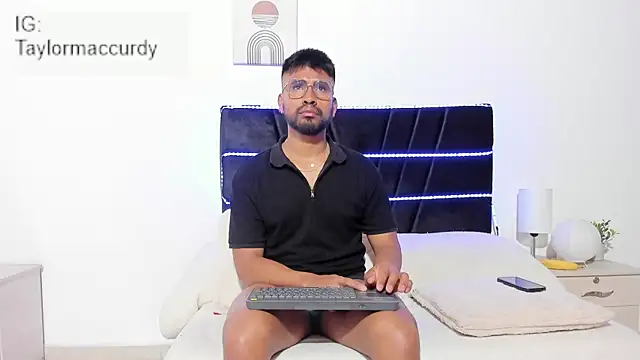 Taylormaccurdy  online show from 01/16/26, 02:10