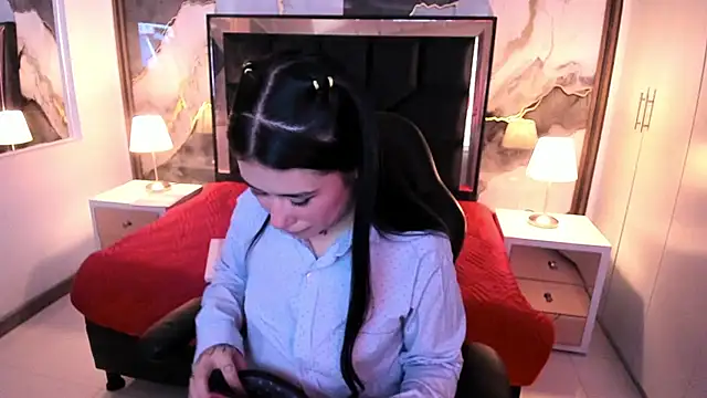 Snapshot of SusanVilla chatting on 11/22/25, 07:35 SusanVilla online show from 11/22/25, 07:35