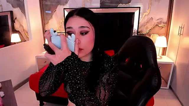 Snapshot of SusanVilla chatting on 12/02/25, 08:04 SusanVilla online show from 12/02/25, 08:04