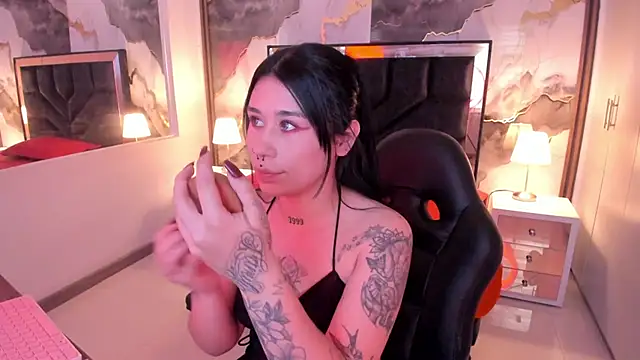 SusanVilla online show from 03/05/26, 07:43