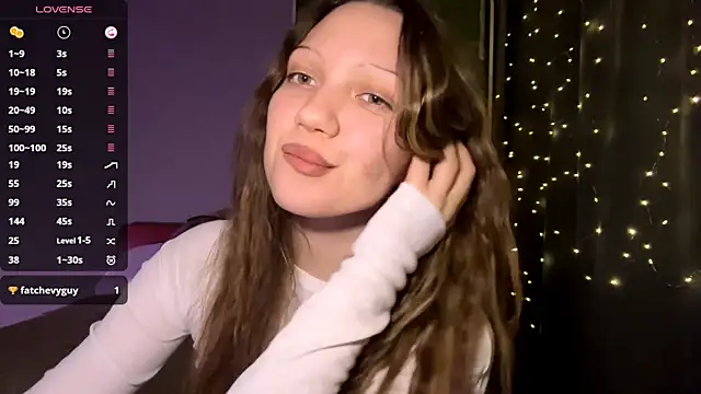 EmiIyKitty online show from 01/12/26, 05:51