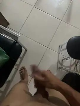 Snapshot of MCLZK chatting on 01/17/26, 08:01 MCLZK online show from 01/17/26, 08:01