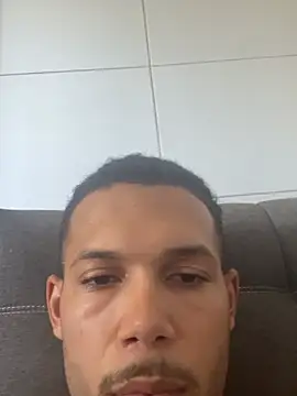 Snapshot of MCLZK chatting on 03/06/26, 06:48 MCLZK online show from 03/06/26, 06:48