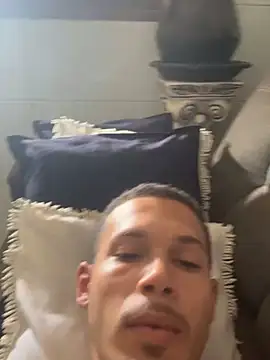 Snapshot of MCLZK chatting on 03/09/26, 06:23 MCLZK online show from 03/09/26, 06:23