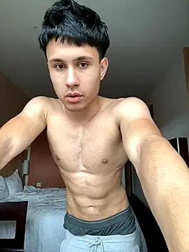 adgymwear1 online show from 10/21/25, 12:06