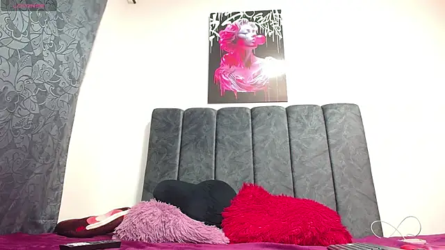 Snapshot of karinna_santana chatting on 10/01/25, 10:49 karinna santana online show from 10/01/25, 10:49