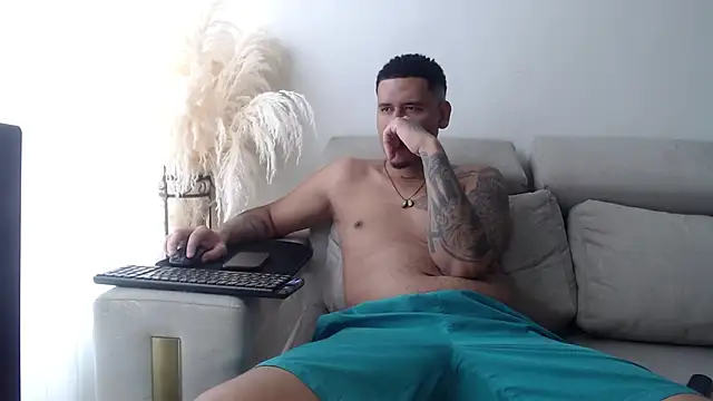 Adrew fox online show from 12/05/25, 05:42