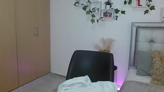 mia star 2 online show from 05/11/26, 10:21