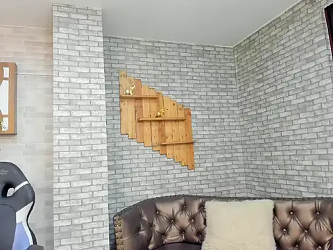 Snapshot of Alisonn_Doll chatting on 11/05/25, 12:05 Alisonn Doll online show from 11/05/25, 12:05