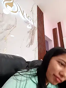 Amelia Rivas online show from 10/22/25, 07:02