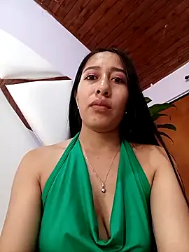 Amelia Rivas online show from 10/25/25, 01:02