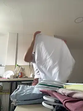 Amelia Rivas online show from 04/01/26, 04:26