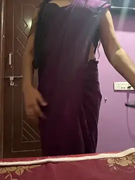 Snapshot of TeluguIshu_teen20 chatting on 11/22/25, 04:50 TeluguIshu teen20 online show from 11/22/25, 04:50