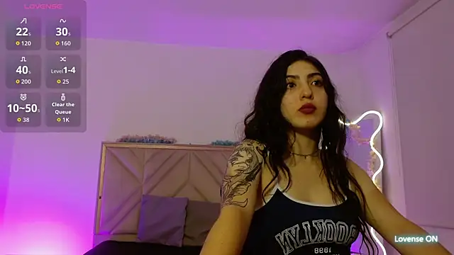 Snapshot of Ixchel_tay chatting on 10/13/25, 03:17 Ixchel tay online show from 10/13/25, 03:17