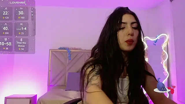 Snapshot of Ixchel_tay chatting on 10/21/25, 03:18 Ixchel tay online show from 10/21/25, 03:18