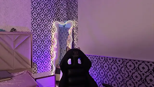 Ixchel tay online show from 02/04/26, 03:34