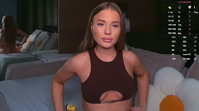 Snapshot of AlexisGraysX chatting on 09/11/25, 10:43 AlexisGraysX online show from 09/11/25, 10:43