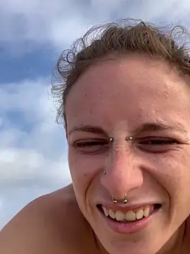 GoldenPussy1329 online show from 10/14/25, 03:35