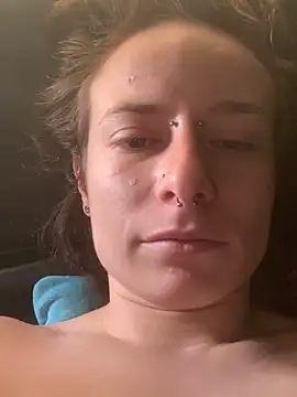 GoldenPussy1329 online show from 05/19/26, 06:31