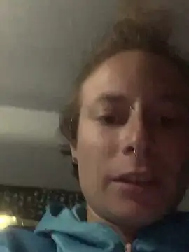 GoldenPussy1329 online show from 05/31/26, 08:43
