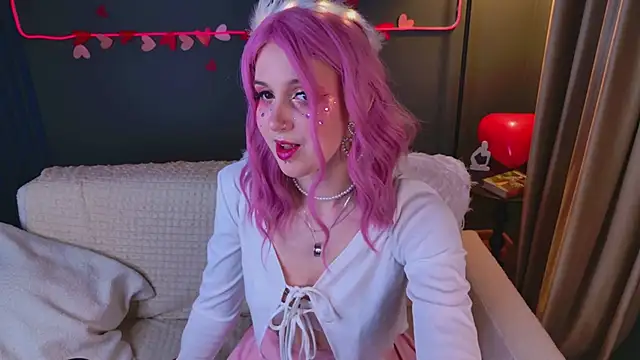 luna son online show from 02/13/26, 09:44