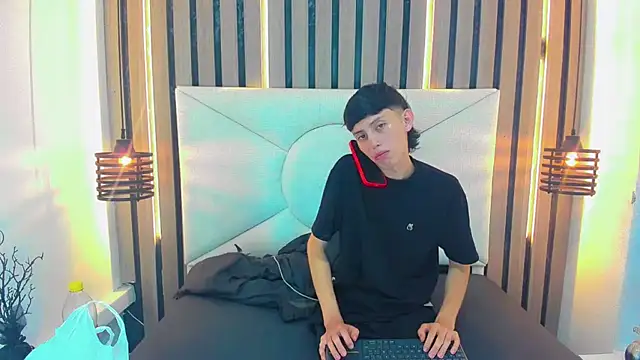 thaigo twink38 online show from 04/17/26, 04:26