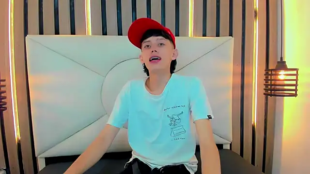 thaigo twink38 online show from 04/24/26, 08:06