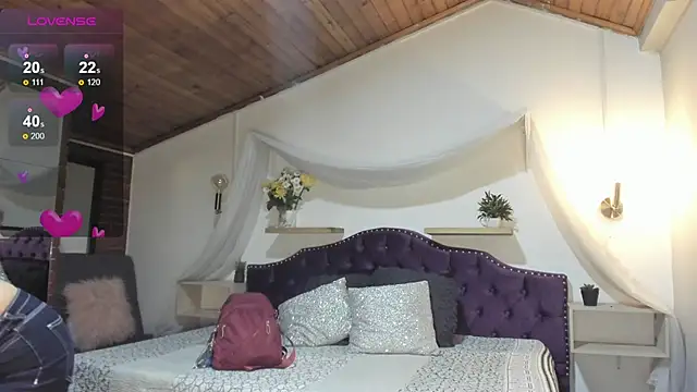 sophialyh 1 online show from 11/07/25, 12:27