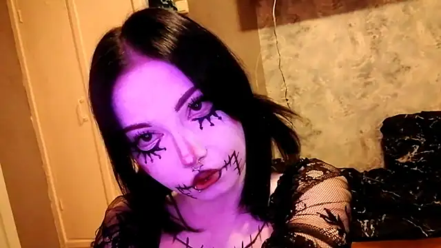 Snapshot of Beeping_Creature chatting on 10/29/25, 01:35 Beeping Creature online show from 10/29/25, 01:35