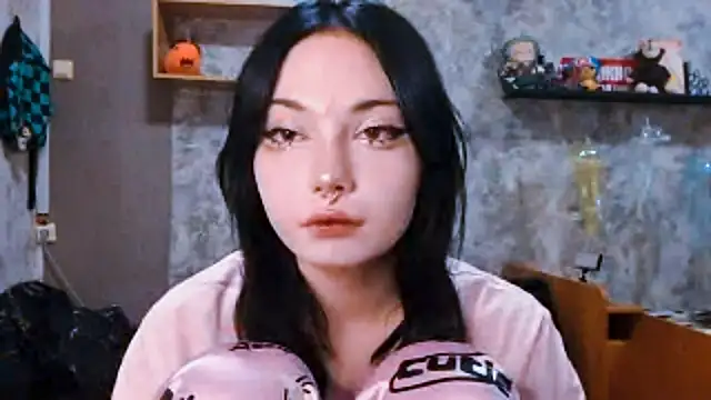 Snapshot of Beeping_Creature chatting on 11/30/25, 03:27 Beeping Creature online show from 11/30/25, 03:27