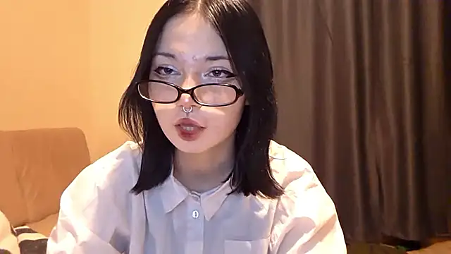 Snapshot of Beeping_Creature chatting on 01/14/26, 04:56 Beeping Creature online show from 01/14/26, 04:56