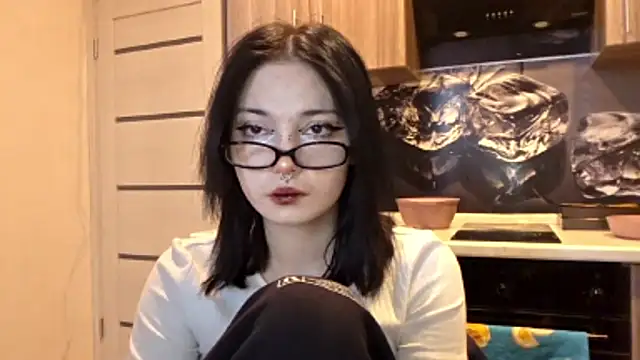 Snapshot of Beeping_Creature chatting on 02/25/26, 01:21 Beeping Creature online show from 02/25/26, 01:21