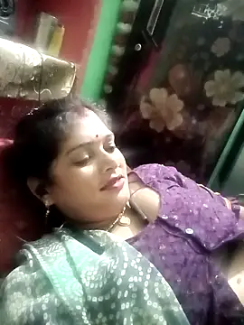 Snapshot of Na_shreya chatting on 10/02/25, 03:19 Na shreya online show from 10/02/25, 03:19