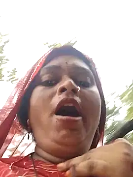 Snapshot of Na_shreya chatting on 10/08/25, 12:41 Na shreya online show from 10/08/25, 12:41