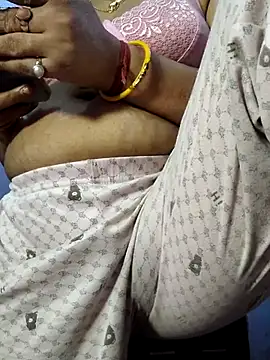 neha kumari16 online show from 10/26/25, 04:35