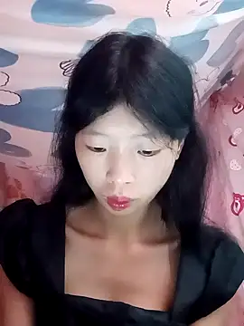 Snapshot of Khanhu_xx chatting on 10/14/25, 04:13 Khanhu xx online show from 10/14/25, 04:13