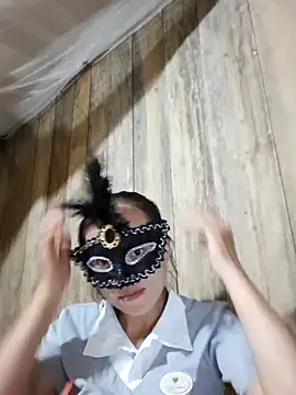 Tuyet xx online show from 10/10/25, 01:43