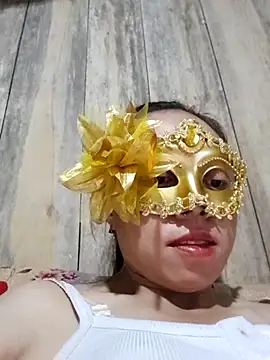 Tuyet xx online show from 10/15/25, 03:06