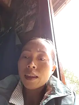 Tuyet xx online show from 11/06/25, 04:13