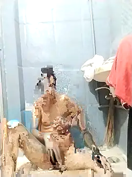 Snapshot of sexybobby13 chatting on 11/05/25, 08:58 sexybobby13 online show from 11/05/25, 08:58