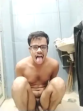 Snapshot of sexybobby13 chatting on 11/10/25, 08:46 sexybobby13 online show from 11/10/25, 08:46