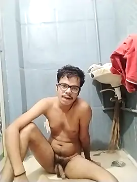 Snapshot of sexybobby13 chatting on 11/11/25, 08:47 sexybobby13 online show from 11/11/25, 08:47