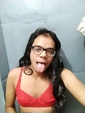 Snapshot of sexybobby13 chatting on 11/28/25, 09:01 sexybobby13 online show from 11/28/25, 09:01