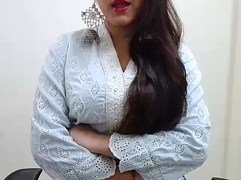 Snapshot of your_lena chatting on 10/11/25, 05:50 your lena online show from 10/11/25, 05:50