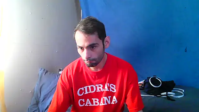 Snapshot of highinhtxx chatting on 10/09/25, 03:32 highinhtxx online show from 10/09/25, 03:32