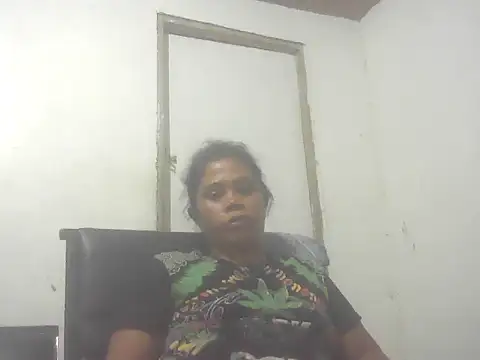 Hotmommax online show from 09/27/25, 12:43