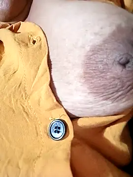 Hotmommax online show from 02/03/26, 02:11