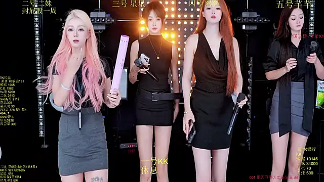 Snapshot of Comebaby-007 chatting on 10/10/25, 01:15 Comebaby-007 online show from 10/10/25, 01:15