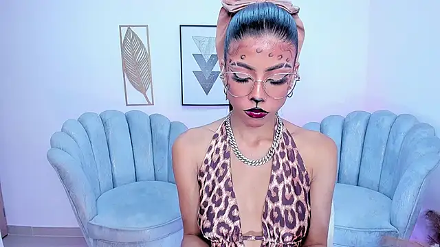 Snapshot of zaira_wetsler chatting on 10/21/25, 04:57 zaira wetsler online show from 10/21/25, 04:57